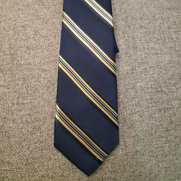 Tommy Hilfiger Tie - Picture 1 of 1